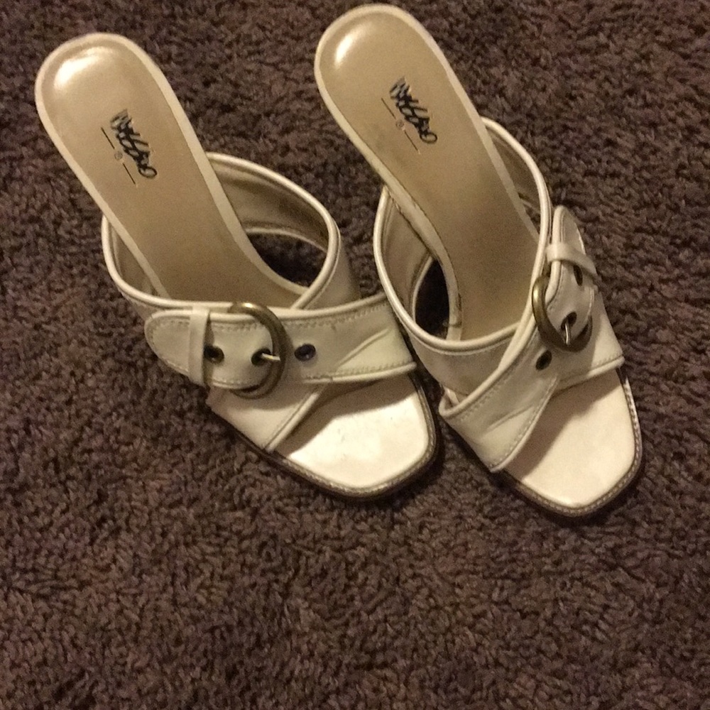 Off white wedges